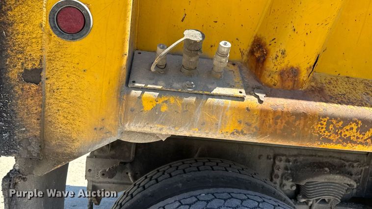 image for item DY0407 2007 Sterling L-Line dump truck