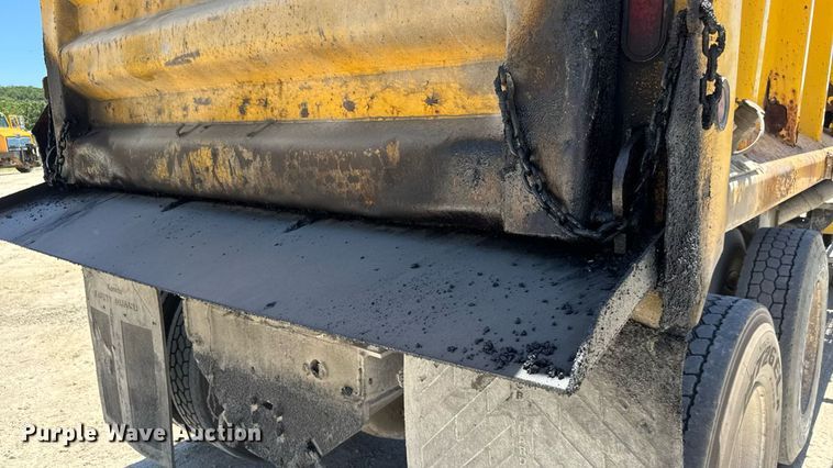 image for item DY0407 2007 Sterling L-Line dump truck