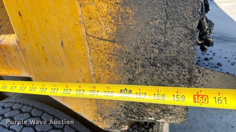 image for item DY0407 2007 Sterling L-Line dump truck