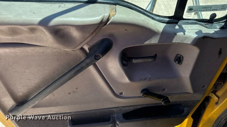 image for item DY0407 2007 Sterling L-Line dump truck