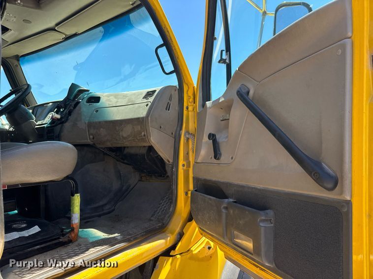 image for item DY0407 2007 Sterling L-Line dump truck