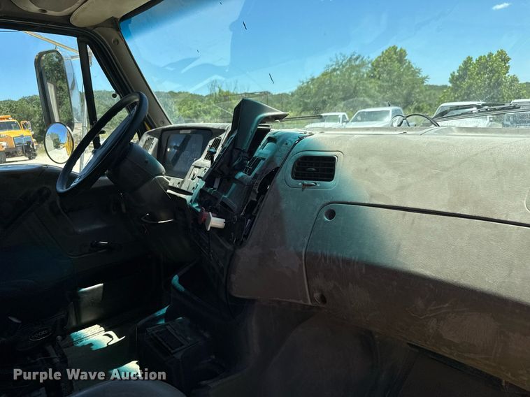 image for item DY0407 2007 Sterling L-Line dump truck