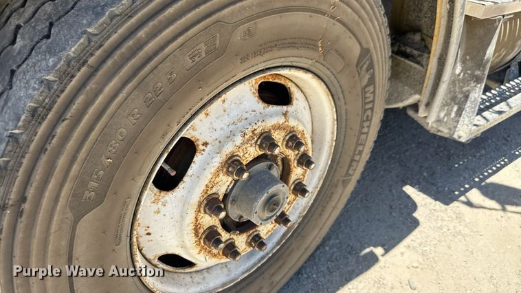 image for item DY0407 2007 Sterling L-Line dump truck