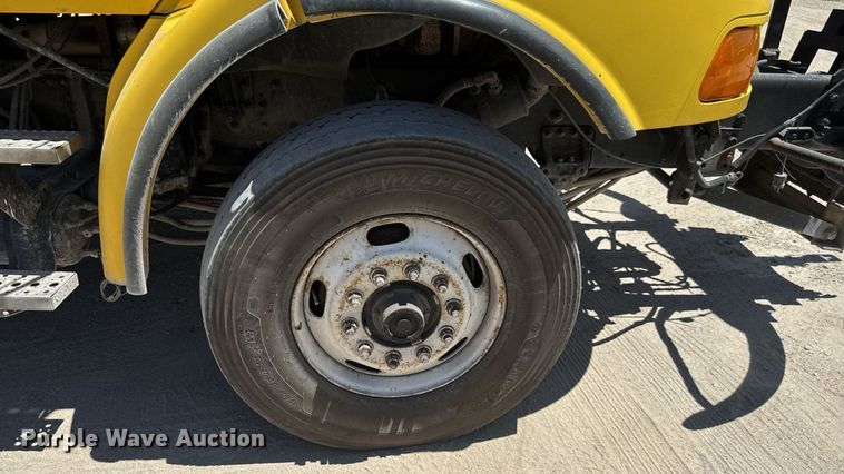 image for item DY0407 2007 Sterling L-Line dump truck