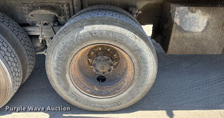 image for item DY0407 2007 Sterling L-Line dump truck