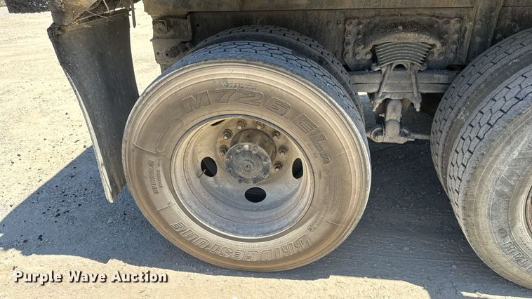 image for item DY0407 2007 Sterling L-Line dump truck