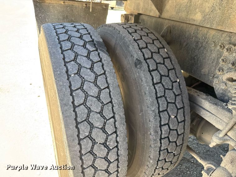 image for item DY0407 2007 Sterling L-Line dump truck