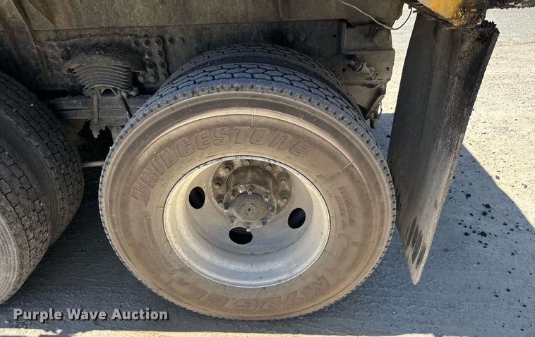 image for item DY0407 2007 Sterling L-Line dump truck