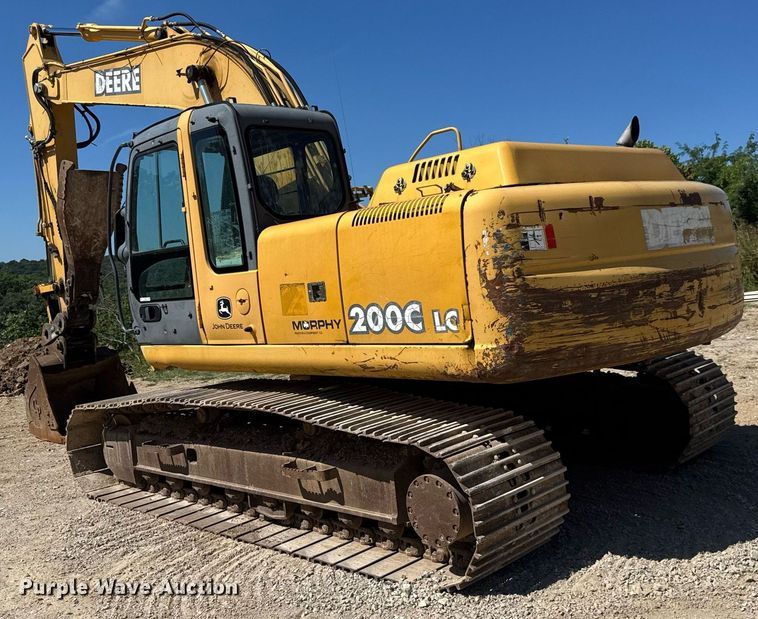 image for item DY0408 2006 John Deere 200C LC excavator