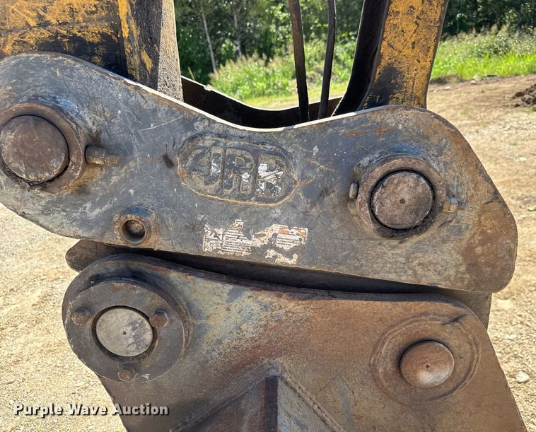 image for item DY0408 2006 John Deere 200C LC excavator