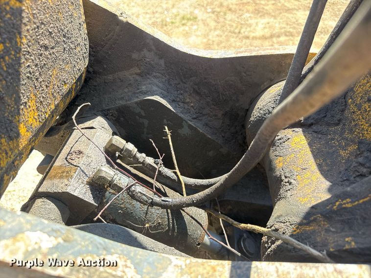 image for item DY0408 2006 John Deere 200C LC excavator