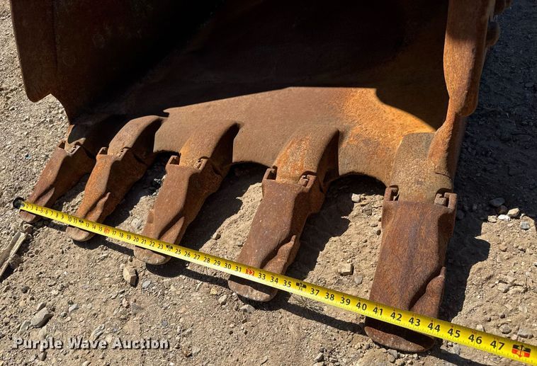 image for item DY0408 2006 John Deere 200C LC excavator