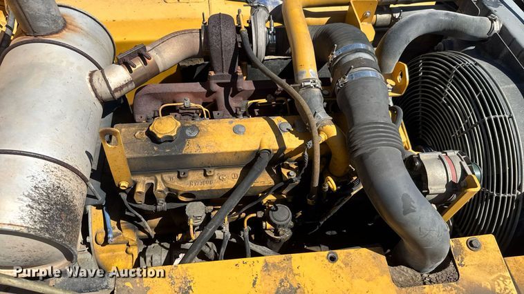 image for item DY0408 2006 John Deere 200C LC excavator