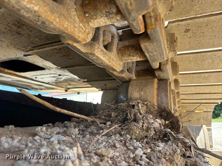 image for item DY0408 2006 John Deere 200C LC excavator