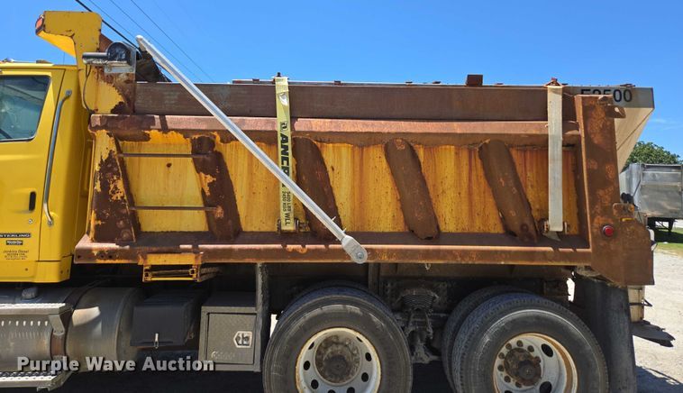 image for item DY0409 2009 Sterling L-Line dump truck