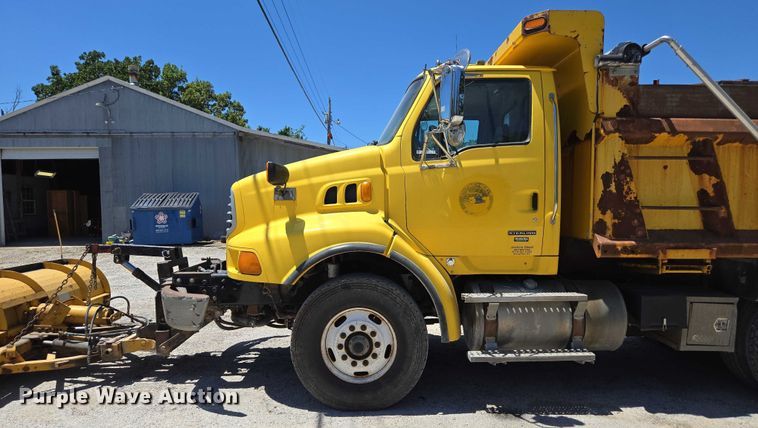 image for item DY0409 2009 Sterling L-Line dump truck