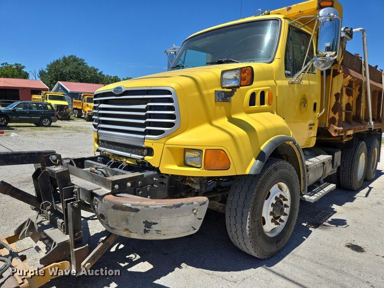 image for item DY0409 2009 Sterling L-Line dump truck