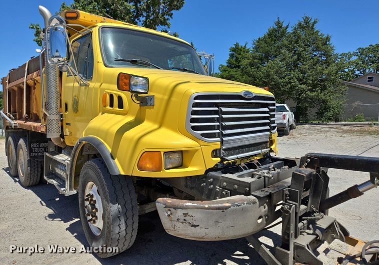 image for item DY0409 2009 Sterling L-Line dump truck