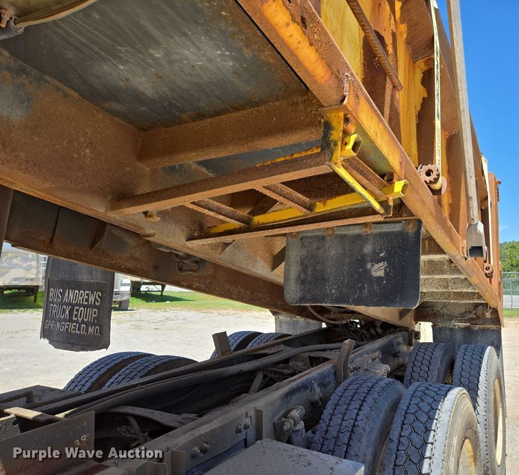 image for item DY0409 2009 Sterling L-Line dump truck