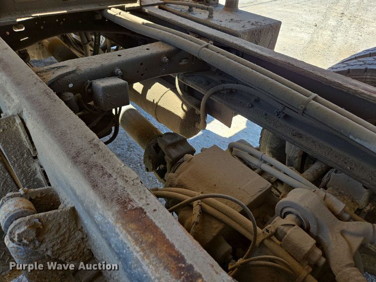 image for item DY0409 2009 Sterling L-Line dump truck