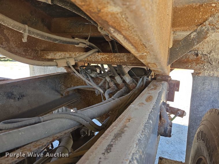 image for item DY0409 2009 Sterling L-Line dump truck