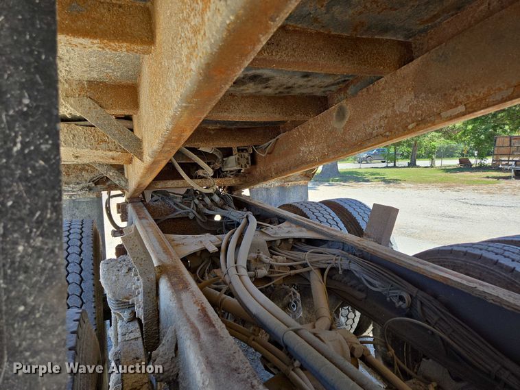 image for item DY0409 2009 Sterling L-Line dump truck