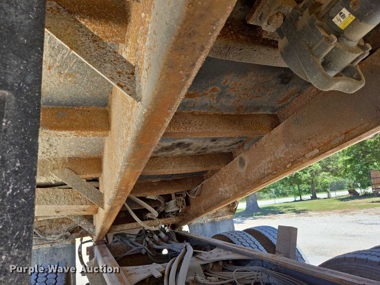 image for item DY0409 2009 Sterling L-Line dump truck