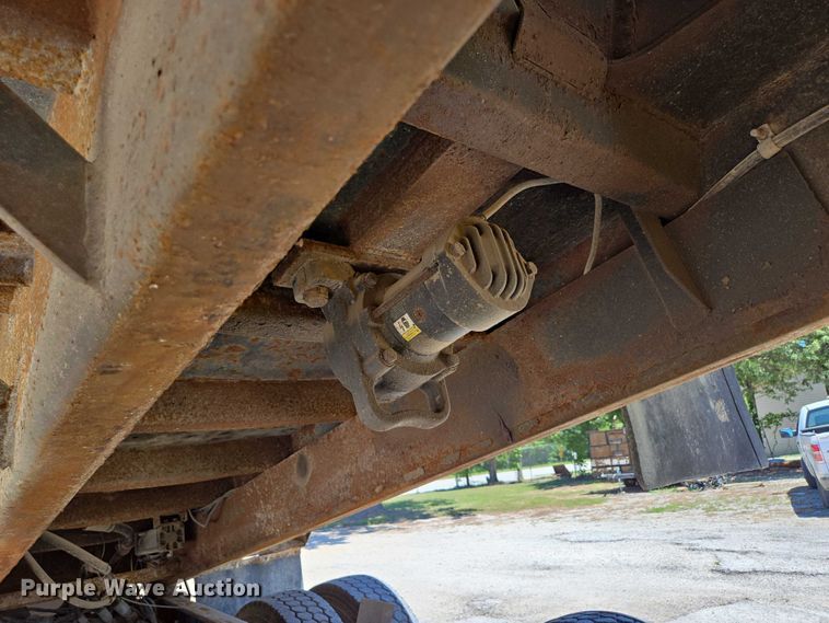 image for item DY0409 2009 Sterling L-Line dump truck