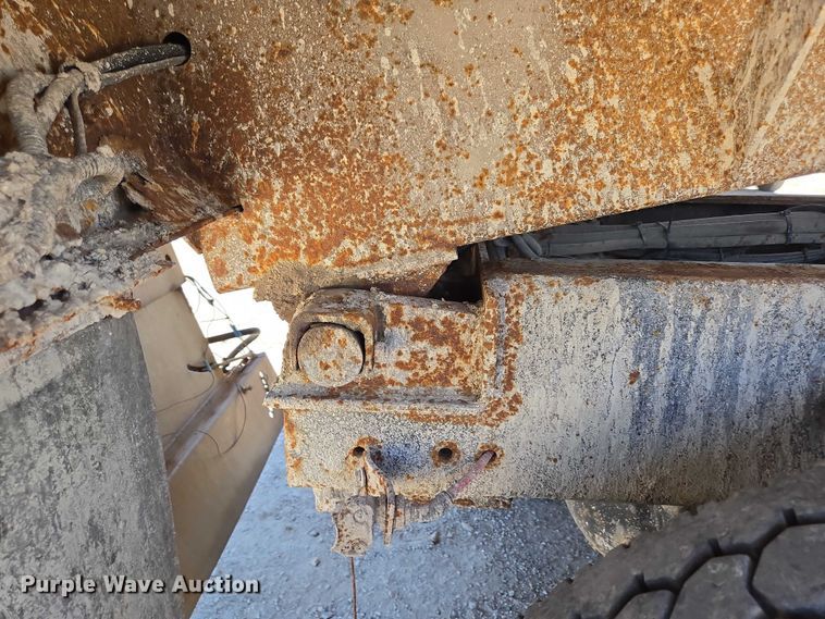 image for item DY0409 2009 Sterling L-Line dump truck