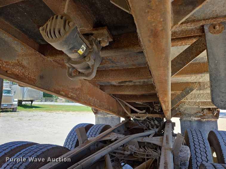 image for item DY0409 2009 Sterling L-Line dump truck