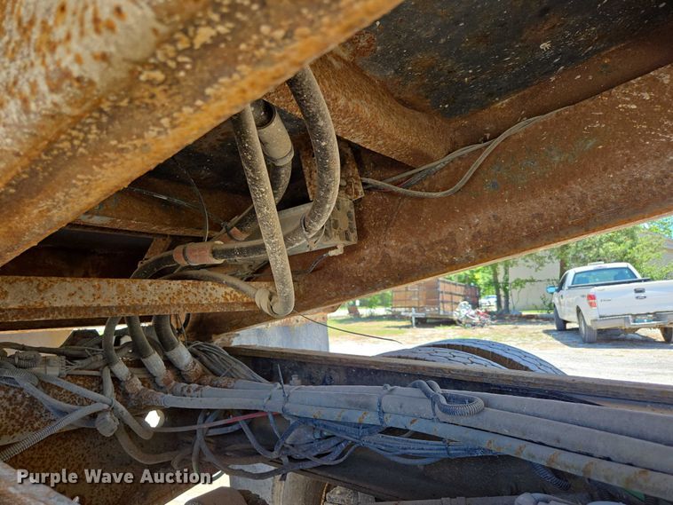 image for item DY0409 2009 Sterling L-Line dump truck