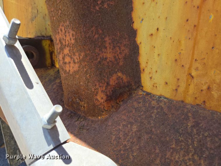 image for item DY0409 2009 Sterling L-Line dump truck