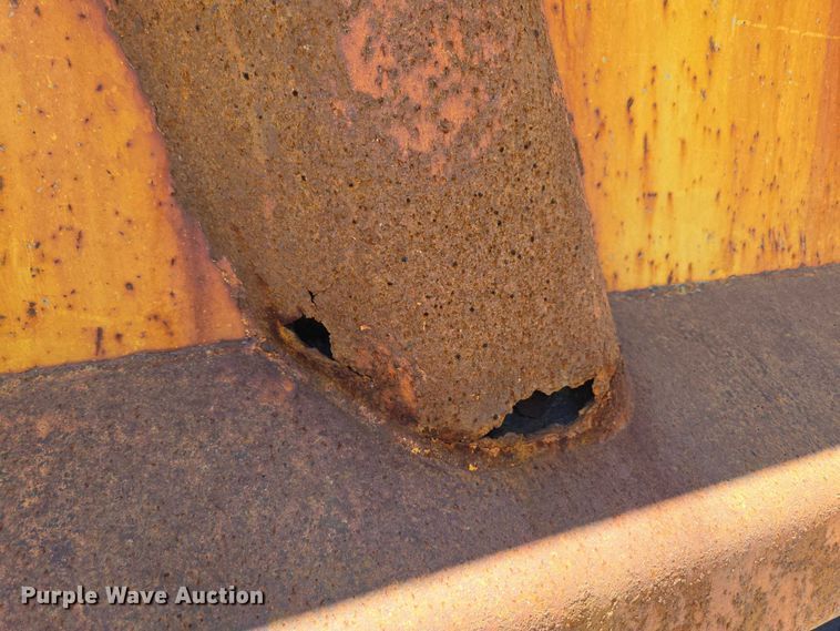 image for item DY0409 2009 Sterling L-Line dump truck