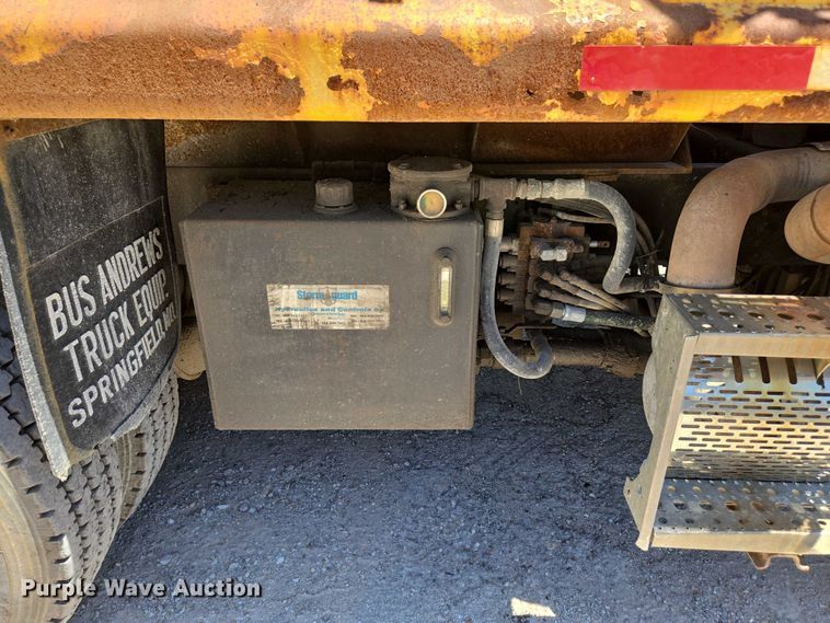 image for item DY0409 2009 Sterling L-Line dump truck