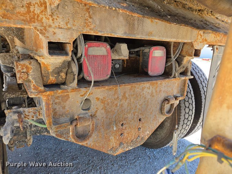 image for item DY0409 2009 Sterling L-Line dump truck