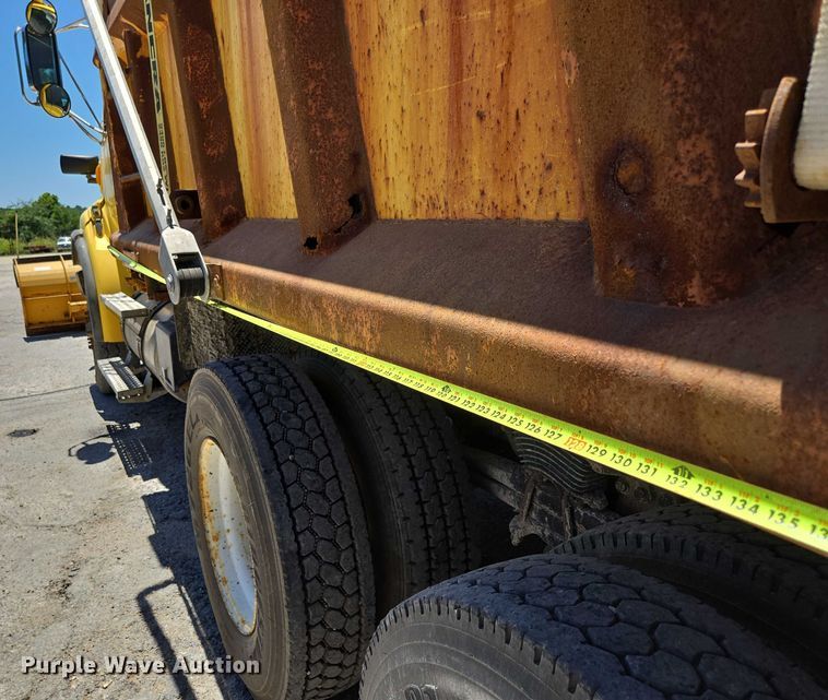 image for item DY0409 2009 Sterling L-Line dump truck