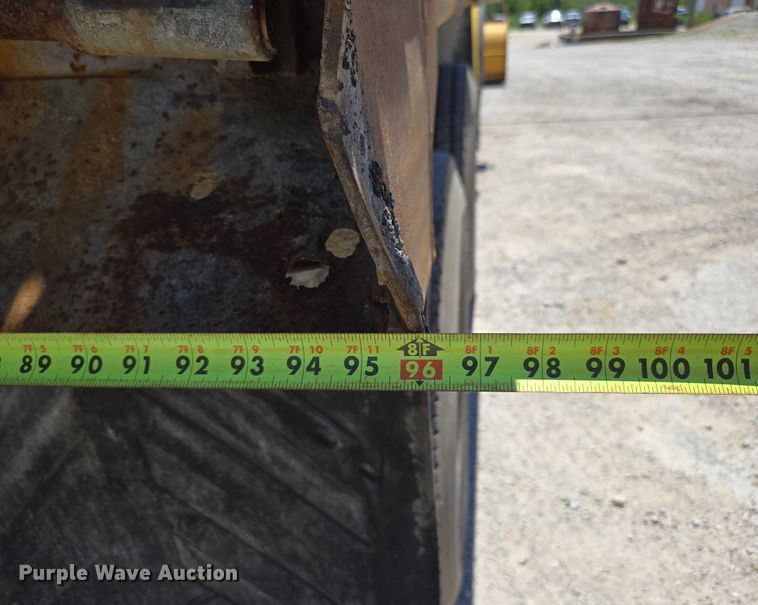 image for item DY0409 2009 Sterling L-Line dump truck