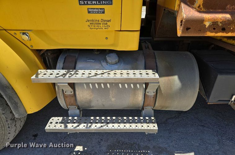 image for item DY0409 2009 Sterling L-Line dump truck