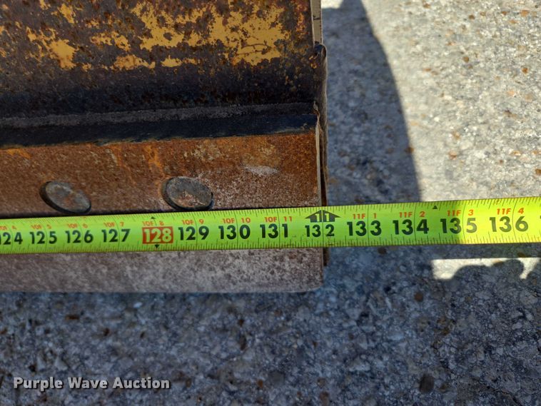 image for item DY0409 2009 Sterling L-Line dump truck