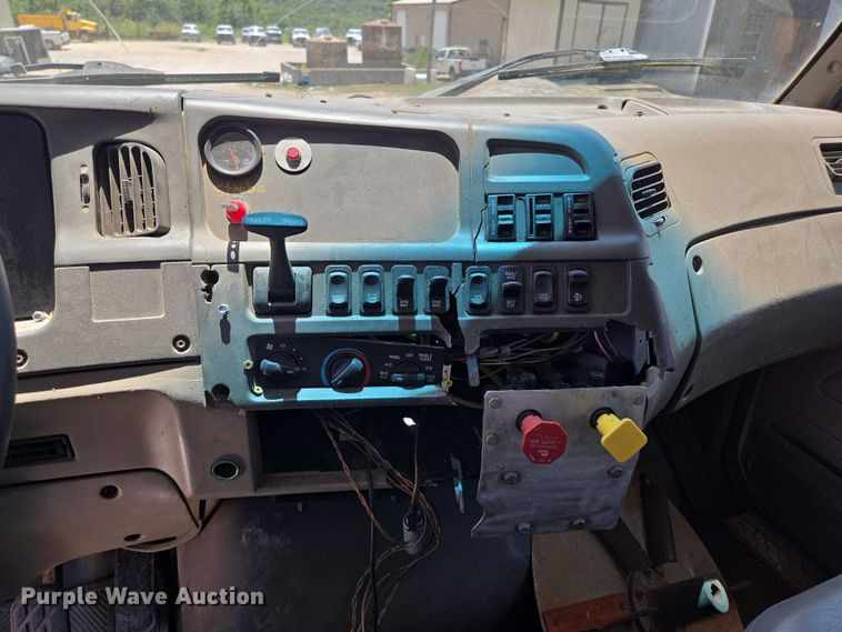 image for item DY0409 2009 Sterling L-Line dump truck