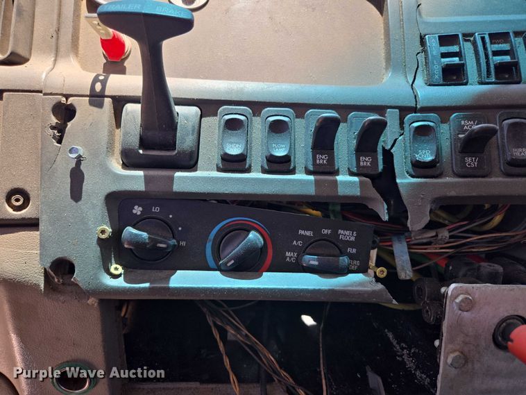 image for item DY0409 2009 Sterling L-Line dump truck