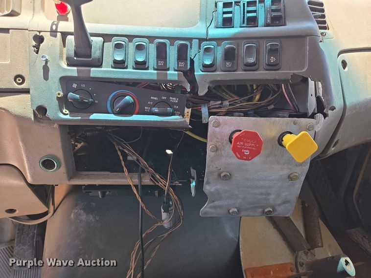 image for item DY0409 2009 Sterling L-Line dump truck