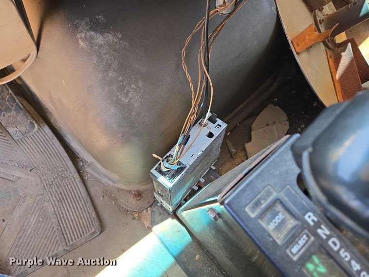 image for item DY0409 2009 Sterling L-Line dump truck