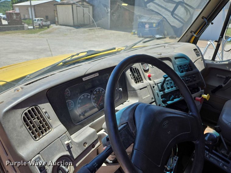 image for item DY0409 2009 Sterling L-Line dump truck