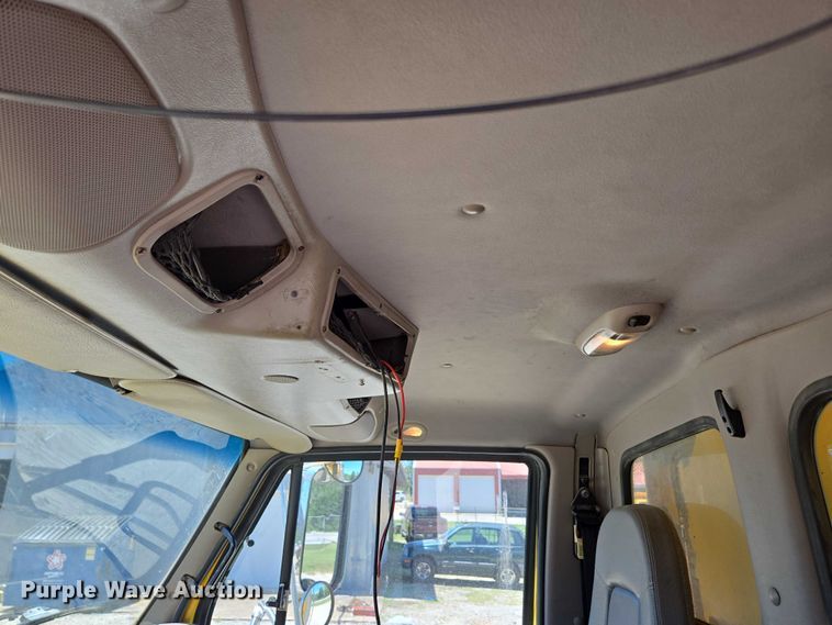 image for item DY0409 2009 Sterling L-Line dump truck