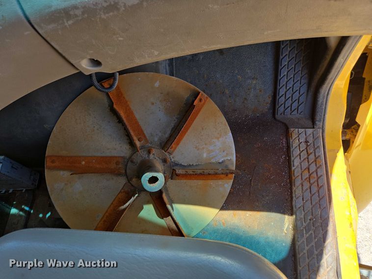 image for item DY0409 2009 Sterling L-Line dump truck