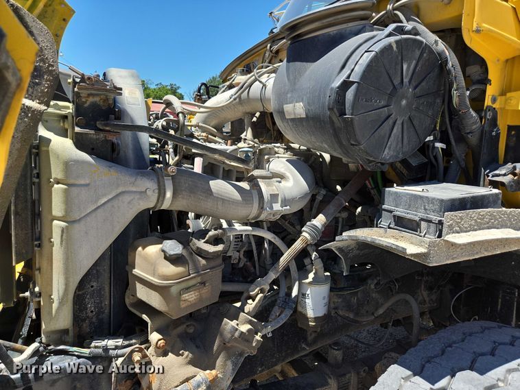 image for item DY0409 2009 Sterling L-Line dump truck