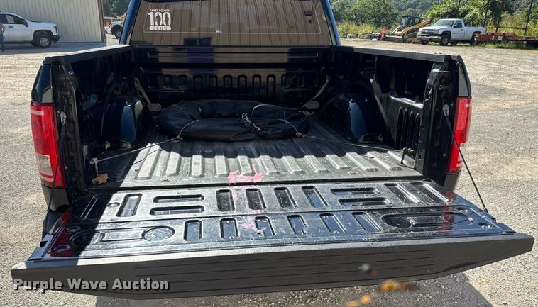 image for item DY0417 2017 Ford F150 SuperCrew pickup truck