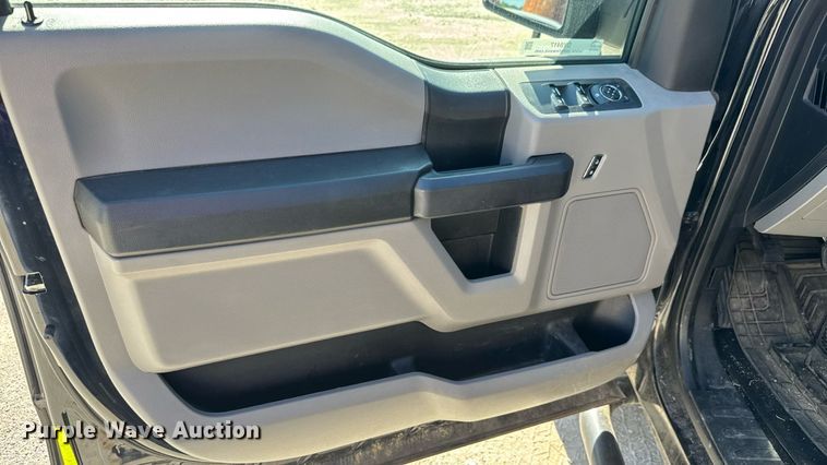 image for item DY0417 2017 Ford F150 SuperCrew pickup truck