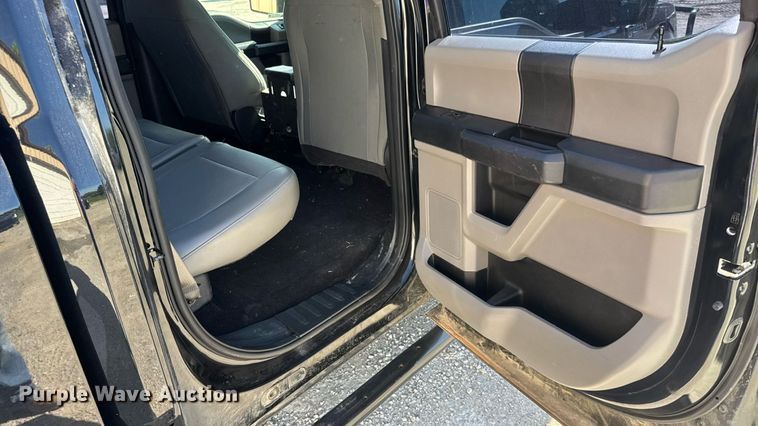 image for item DY0417 2017 Ford F150 SuperCrew pickup truck